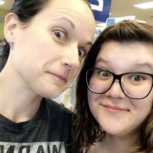 Meet your Posher, Hillary